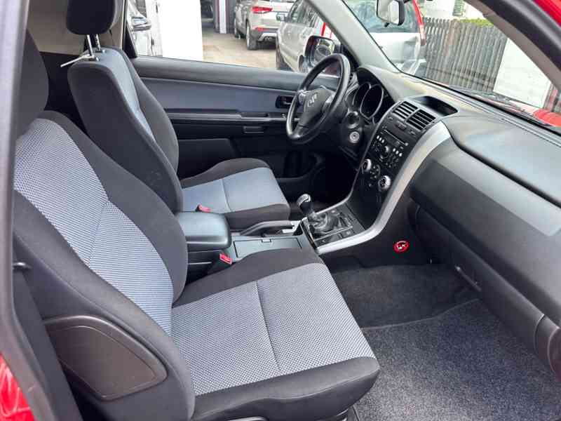 Suzuki Grand Vitara 1.6i Club benzín 78kw - foto 4