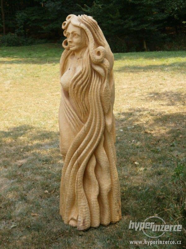 Dřevěná socha - foto 2