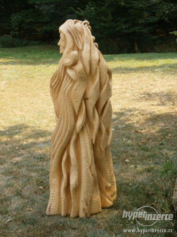 Dřevěná socha - foto 3