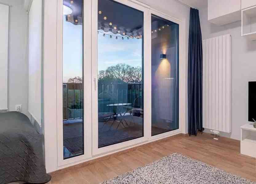 Pronájem bytu 1+kk 37 m² - foto 3