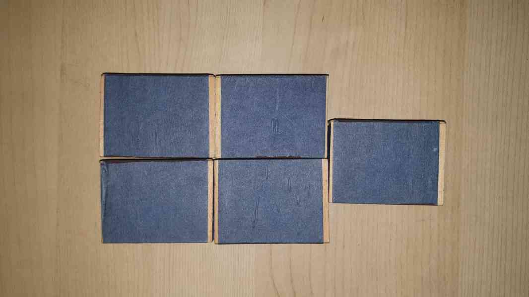 Staré dýhované krabičky bez zápalek. - foto 2