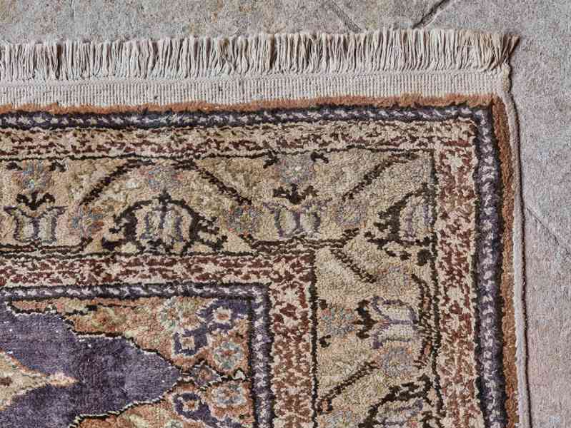 Turecký koberec Kayseri – skupinový modlitební 138 x 90 cm - foto 3