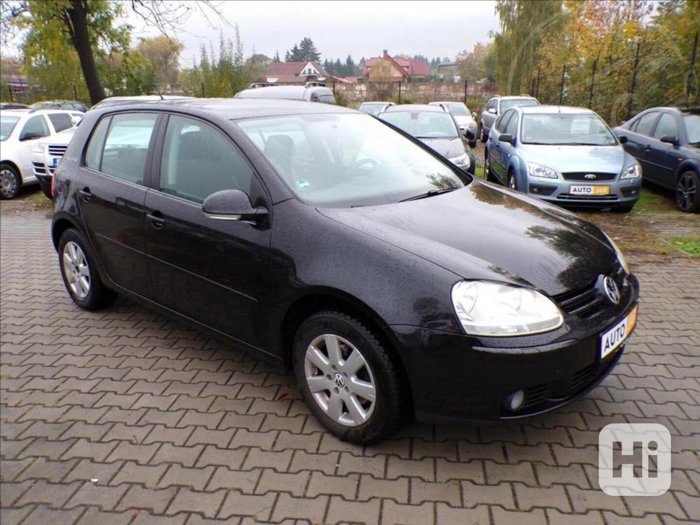 VW Golf 1,4 i 1.MAJITEL,TREND-Hned odjíždíte - foto 1