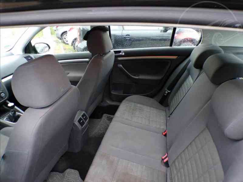 VW Golf 1,4 i 1.MAJITEL,TREND-Hned odjíždíte - foto 10