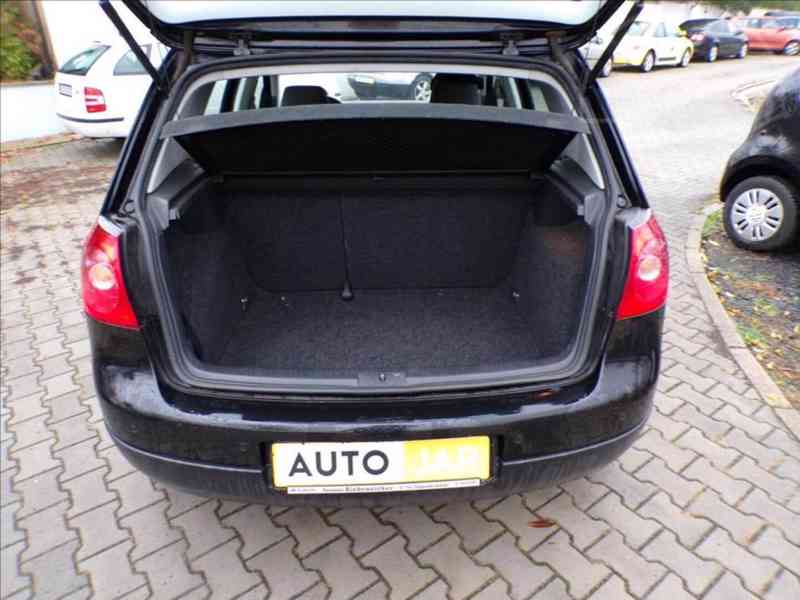VW Golf 1,4 i 1.MAJITEL,TREND-Hned odjíždíte - foto 11