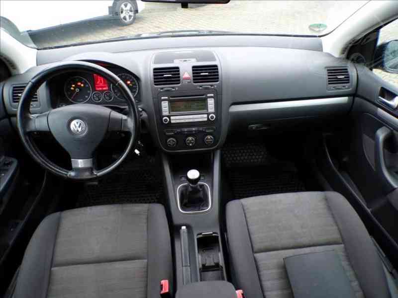 VW Golf 1,4 i 1.MAJITEL,TREND-Hned odjíždíte - foto 5
