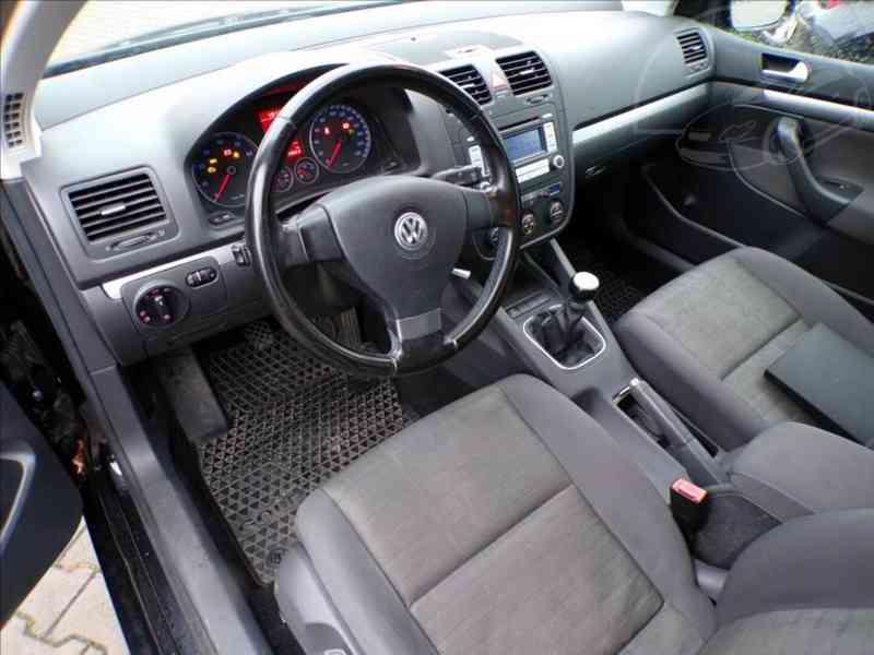 VW Golf 1,4 i 1.MAJITEL,TREND-Hned odjíždíte - foto 8