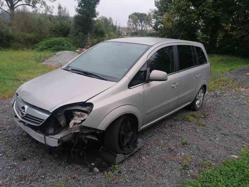 Náhradní díly na Opel Zafira B - foto 11