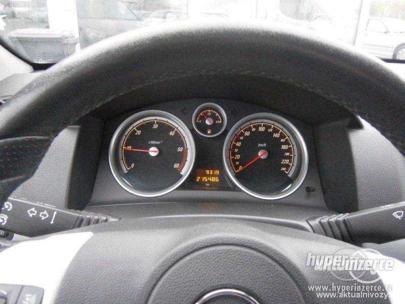 Opel Astra 1.9, nafta, r.v. 2008, el. okna, STK, centrál, klima - foto 12