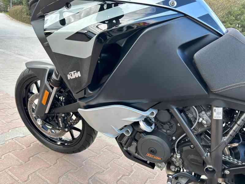 KTM 1290 Super Adventure 2019 - foto 16