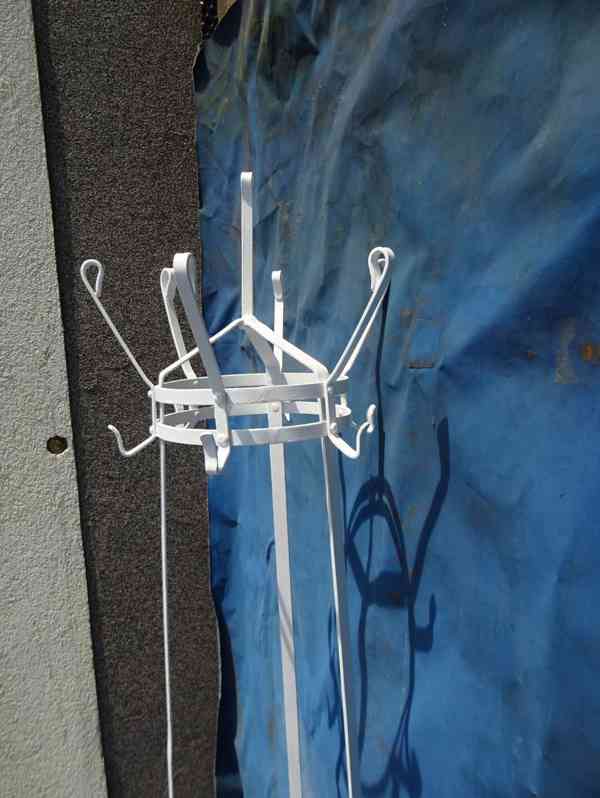 Věšák na klobouky , kabáty a deštníly . - foto 3