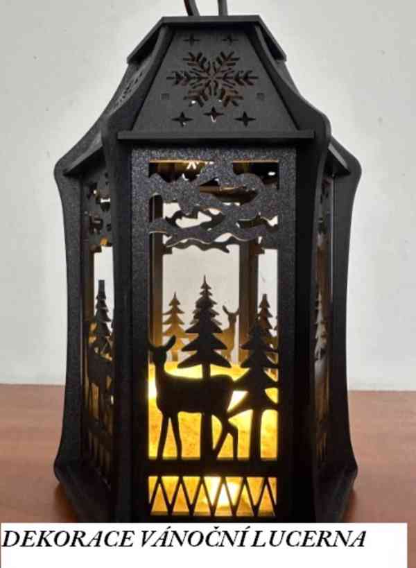 Vánoční dekorace lucerna