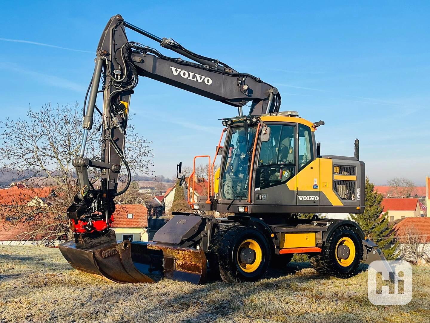 Kolové rypadlo Volvo EW160E (Možnost leasingu)  - foto 1