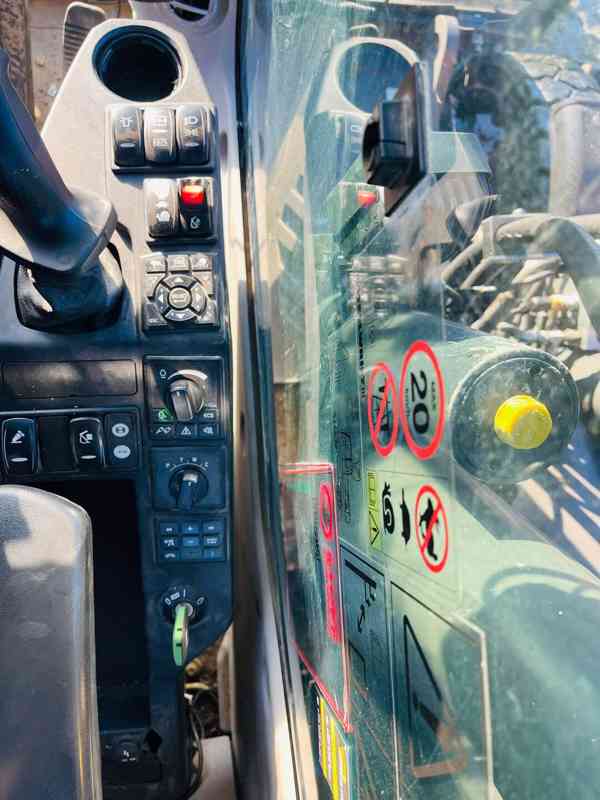 Kolové rypadlo Volvo EW160E (Možnost leasingu)  - foto 8