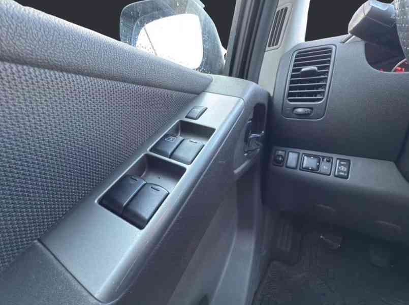 Nissan Pathfinder 2.5 dCi Elegance 126kw - foto 17