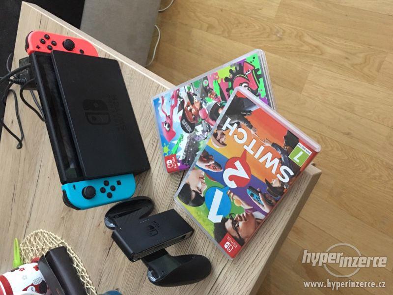 Nintendo switch + 2 hry - foto 1