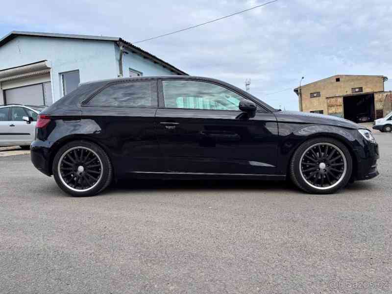 Audi A3 2,0 TDI - foto 8