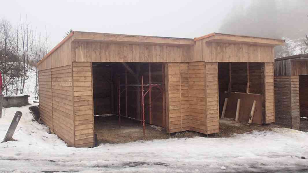 Rekonstrukce a realizace dřevěných částí staveb  - foto 2