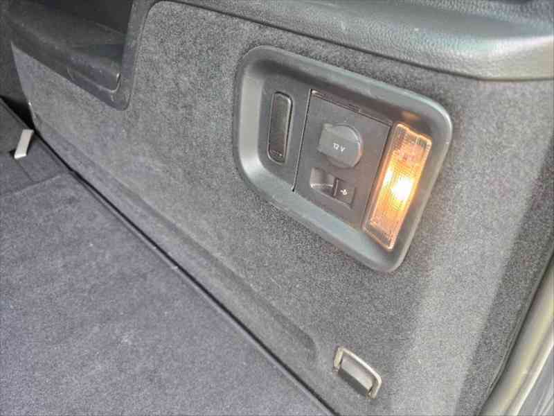 Seat Alhambra 2,0   TDi, 135kW, 4x4, 7 míst - foto 8