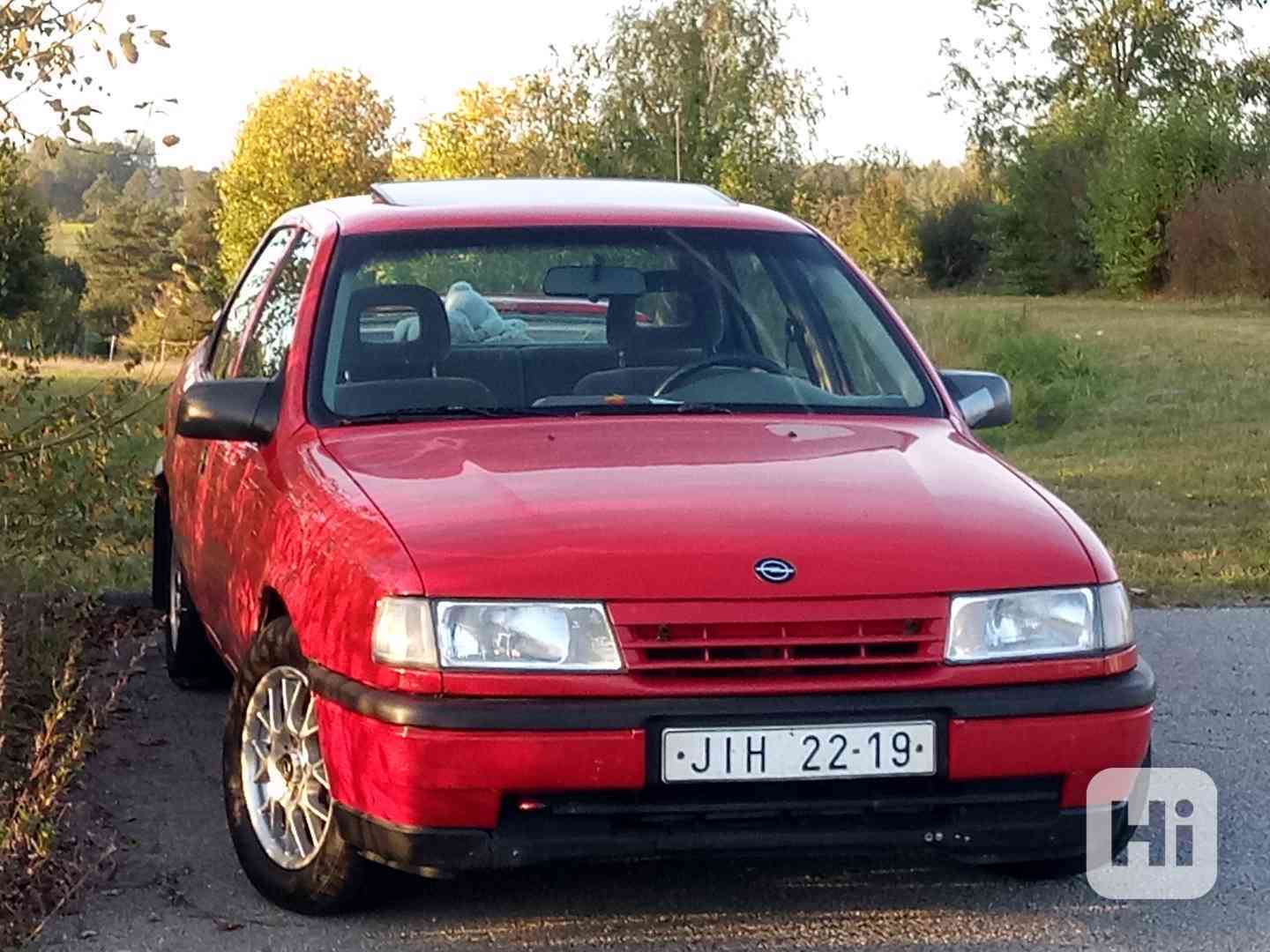 Opel Vectra 2.Oi - foto 1