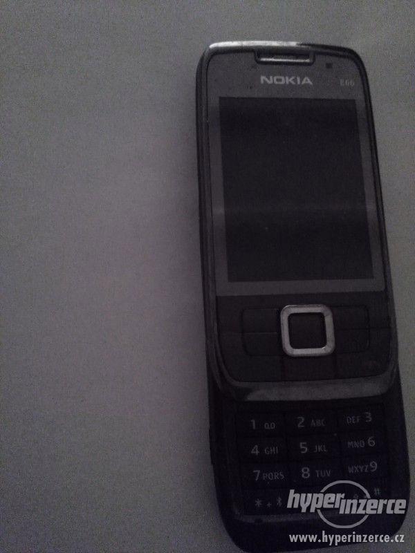 Nokia E66 - foto 1