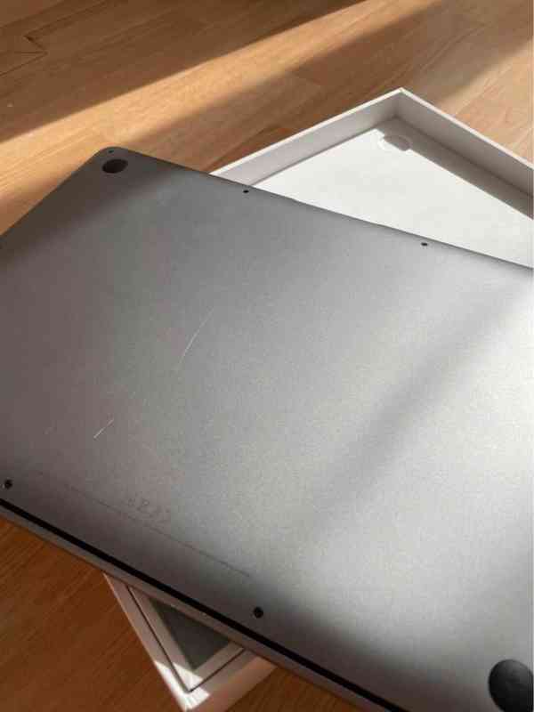 MacBook Air 2020 i5, 8GB, SDD 256 GB - foto 5