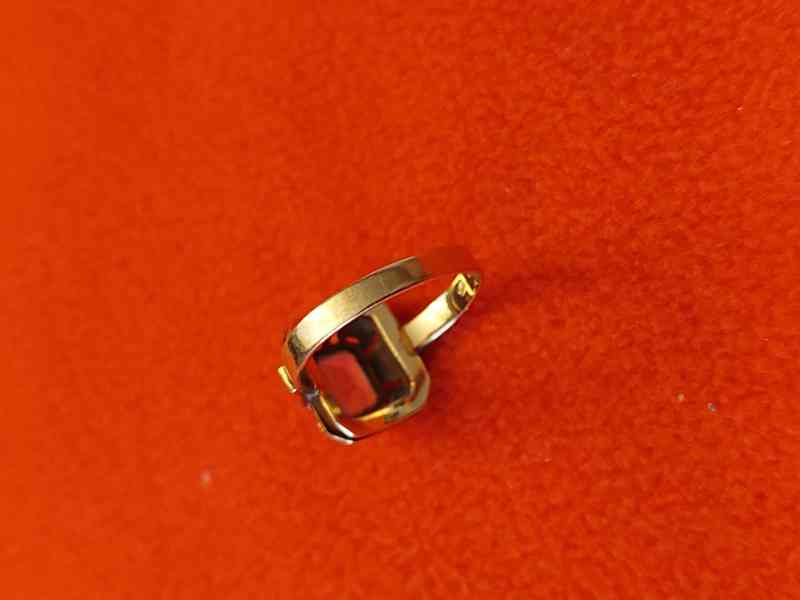 Zlatý prsten s obdélníkovým topasem - foto 3