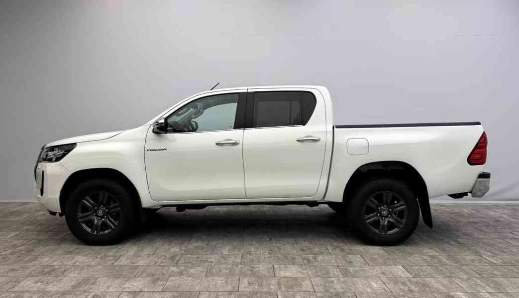 Toyota Hilux 2.8 D-4D 4x4 nafta 150kw - foto 4