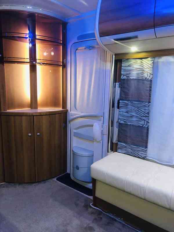 Prodám karavan FENDT DIAMANT 620 R.V. 2012 - foto 3