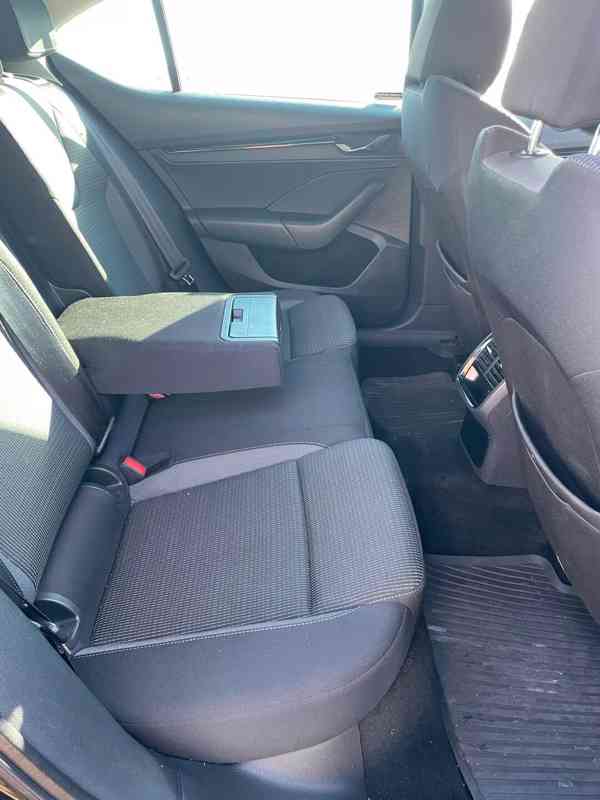 Škoda Octavia 2.0 TDI 85 kW | 2020 | 379 000 km | 220 000 Kč - foto 11