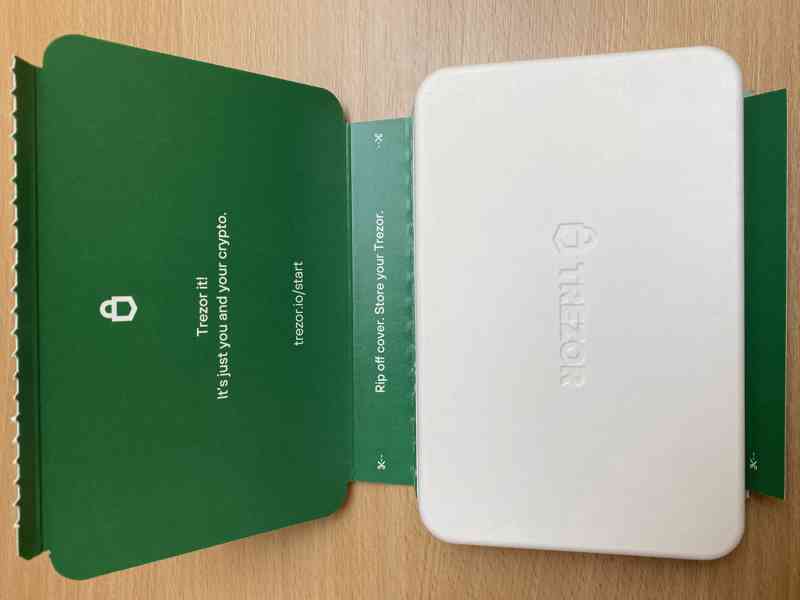 Trezor Safe 5 Nepoužitý Černý - foto 5