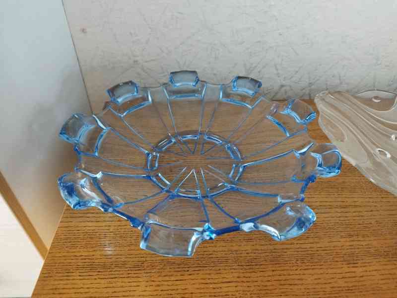 Dekorativní vázy, mísy, tácy, džbány (sklo, keramika) - foto 3