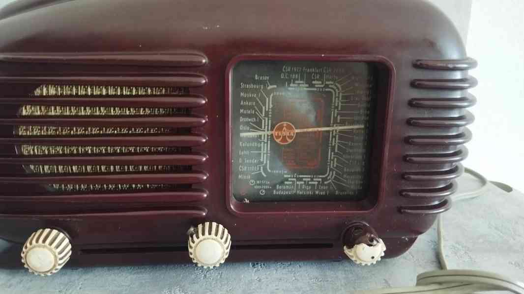Stare bakelitové rádio TALISMAN.- dekorace, sbírka, díly - foto 4