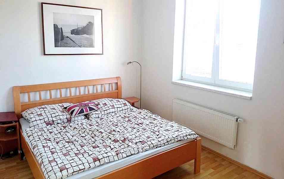 Pronájem světlého bytu 2+1 Ivančice. - foto 2