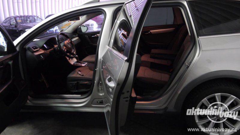 Volkswagen Passat 2.0, nafta, automat, rok 2012, navigace, kůže - foto 12