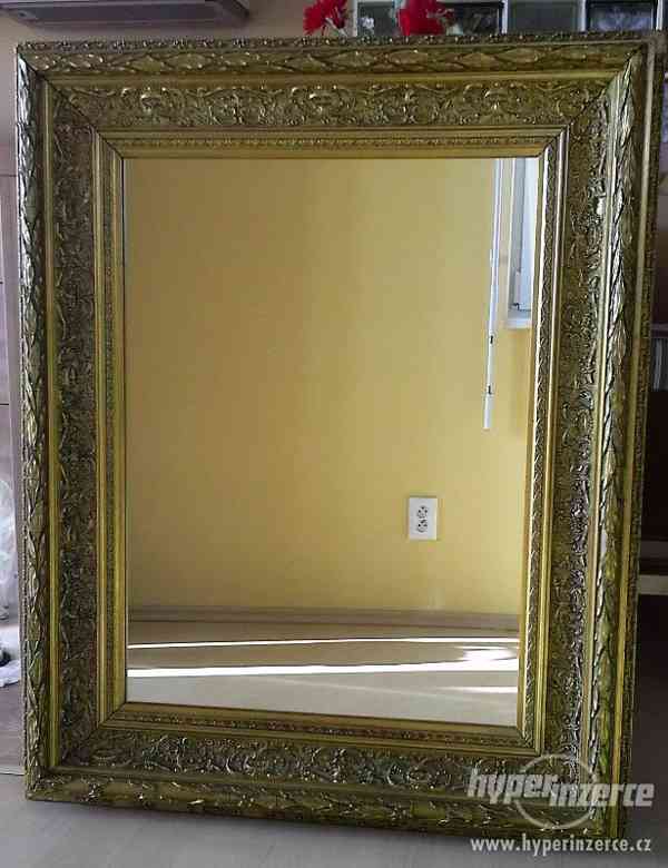 Prodám krásné zdobené starožitné zrcadlo 85x100cm - foto 3