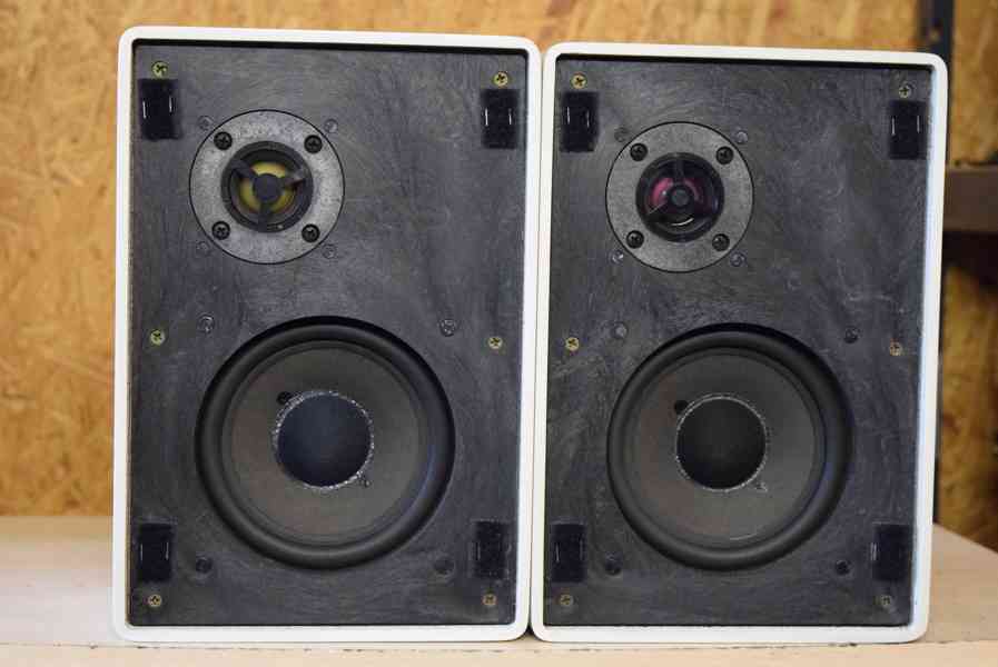 SABA 35 K KVALITNÍ VINTAGE REPROBEDNY / BOXY !! - bazar - Hyperinzerce.cz