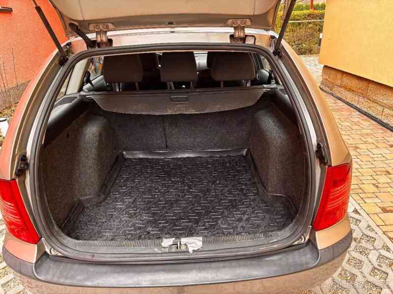 Škoda Octavia 1,9   I - foto 6