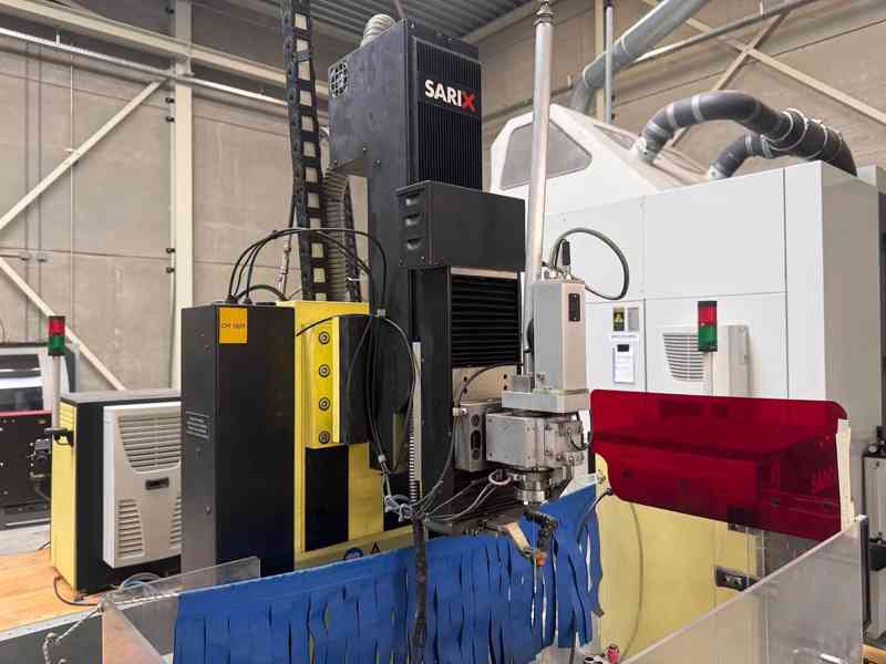 SARIX SX200 HPM – CNC mikro-EDM obráběcí centrum, 3D - foto 2