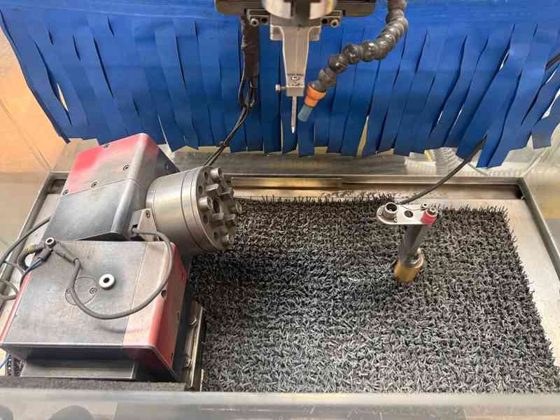 SARIX SX200 HPM – CNC mikro-EDM obráběcí centrum, 3D - foto 4