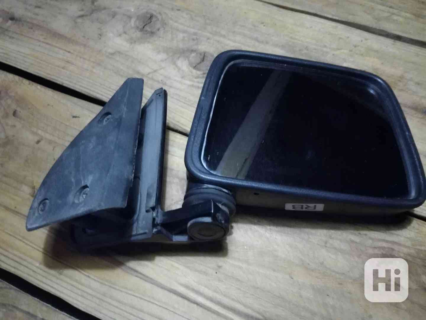 Zpětné zrcátko Terrano I - foto 1