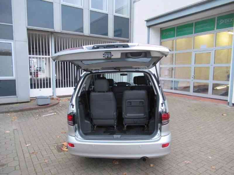 Toyota Previa 2.4i Sol benzín 115kw - foto 13