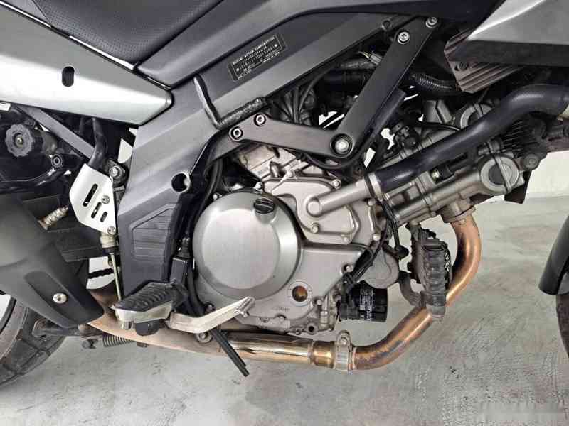Suzuki DL 650 V-Strom - foto 12