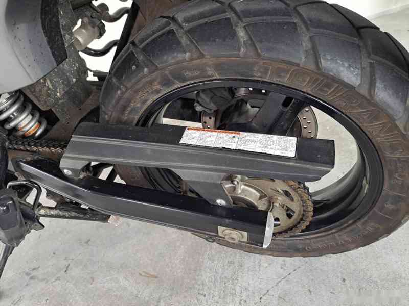 Suzuki DL 650 V-Strom - foto 11