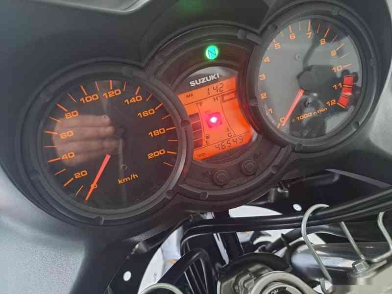 Suzuki DL 650 V-Strom - foto 8