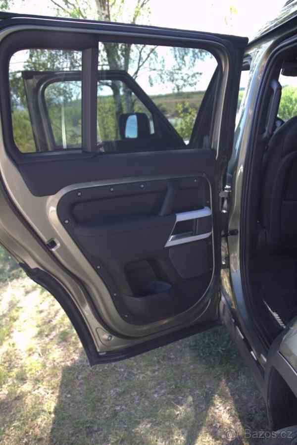 Land Rover Defender 3,0   110 - foto 9