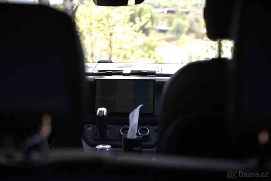 Land Rover Defender 3,0   110 - foto 3