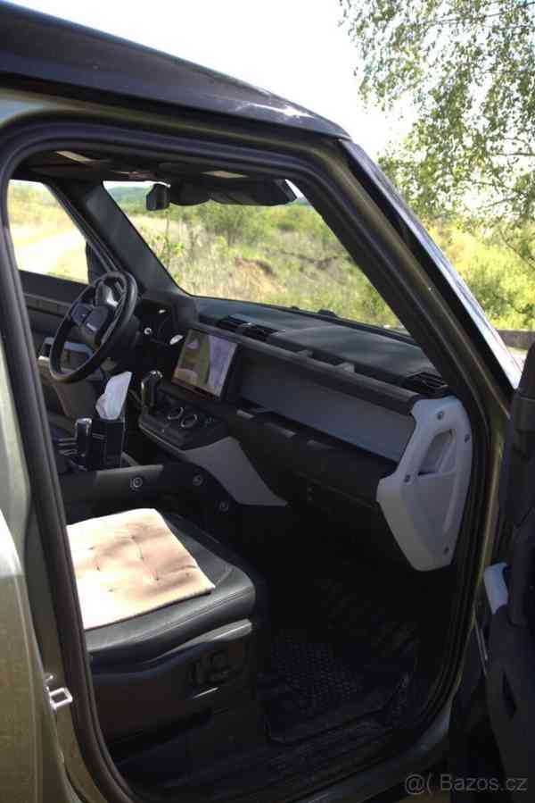 Land Rover Defender 3,0   110 - foto 14