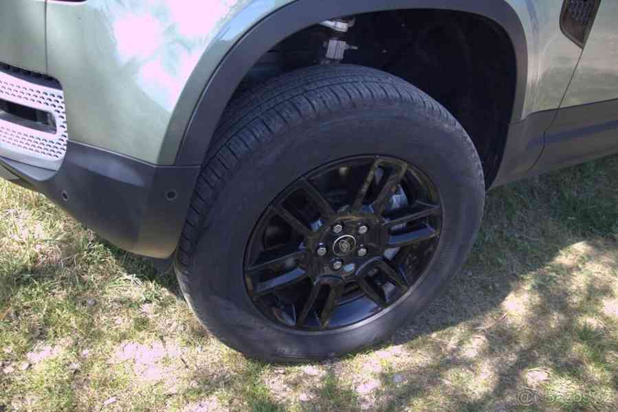 Land Rover Defender 3,0   110 - foto 4