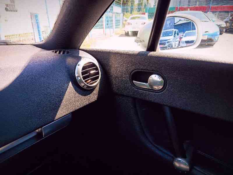 AUDI TT 1,8Turbo Coupé 132KW - foto 22